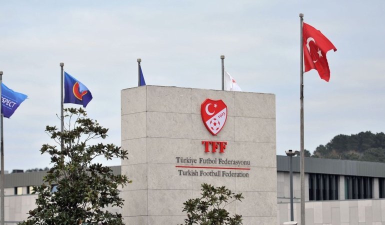 Futbolda 44 kulüp lisans aldı