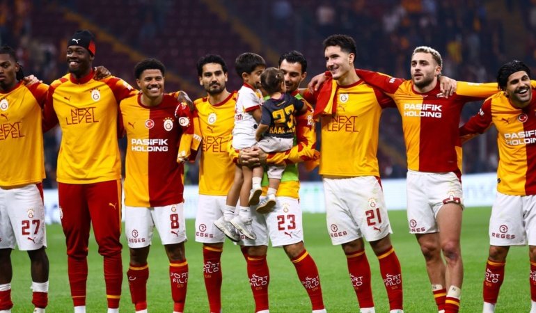 Galatasaray maç fazlasıyla liderliğe yükseldi
