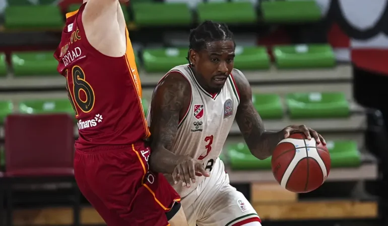 Karşıyaka'ya Galatasaray galibiyeti sonrası kötü haber: Xavier Munford 6 hafta yok