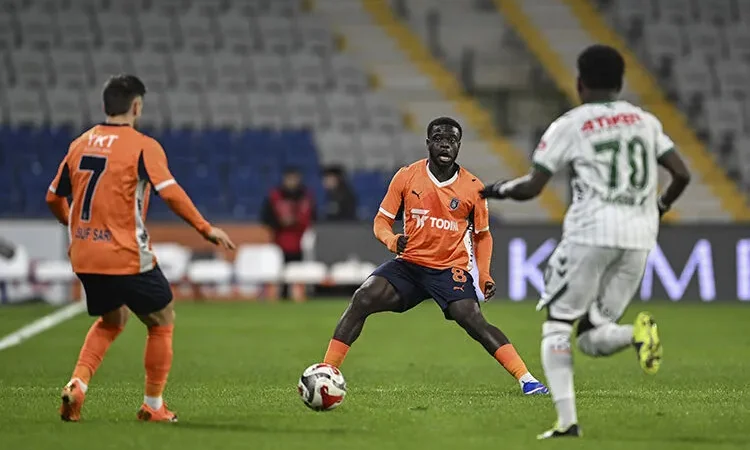 Konyaspor – Başakşehir FK maçı için geri sayım! Saat ve kanal belli oldu