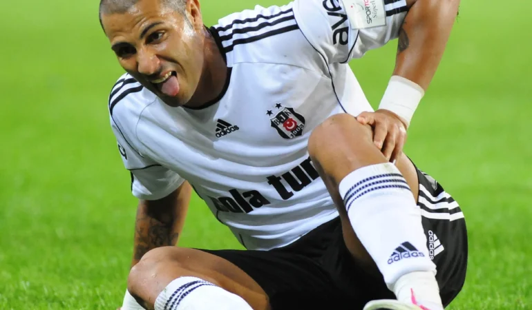 Ricardo Quaresma'dan Cristiano Ronaldo'ya gönderme: "Bazen insan kendi yaptığı yatağa uzanır"