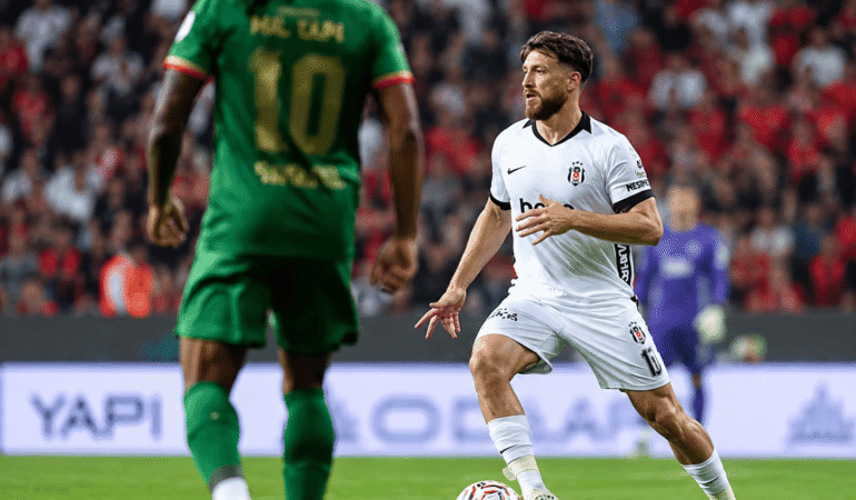 Salih Özcan Beşiktaş’ta değişilmez isim oldu
