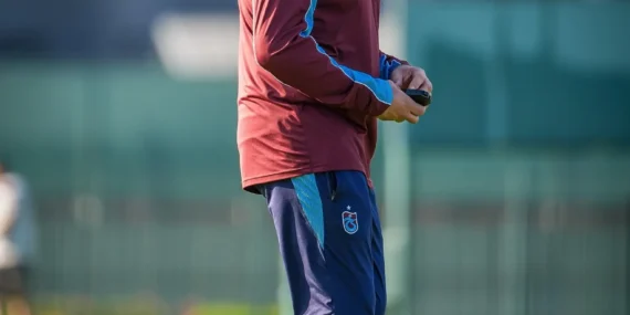 Trabzonspor039da-Besiktas-zaferi-sonrasi-Thomas-Reis039ten-rakiplere-gozdagi-quotEn-iyi-seviyemiz-bu-degilquot-featured