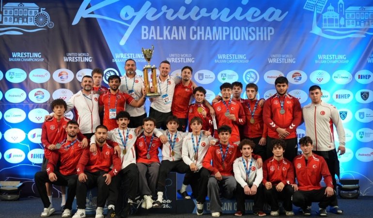 Türk güreşçiler Koprivnica’da üç yaş grubunda zirvede